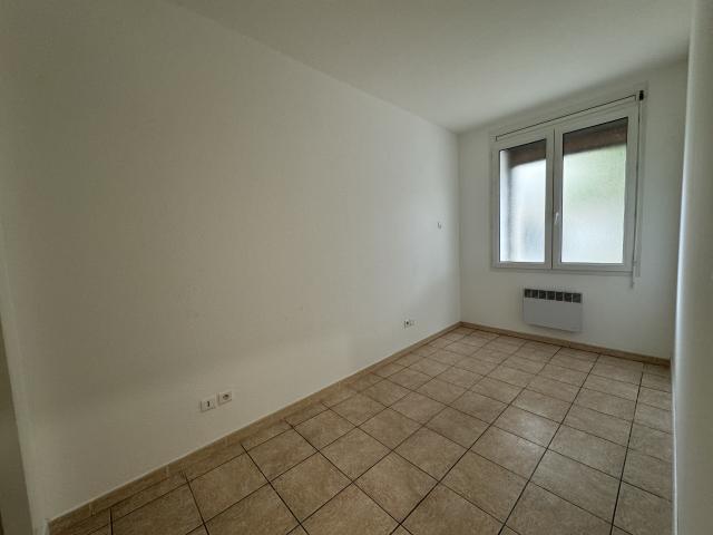 En location Appartement 3 pièces 57 m