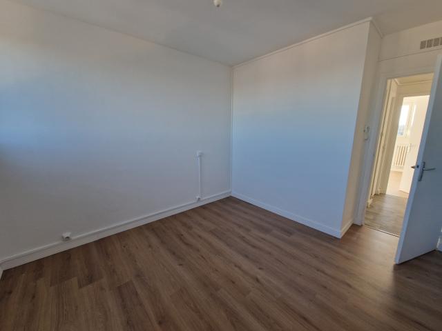En location Appartement 3 pièces 55 m