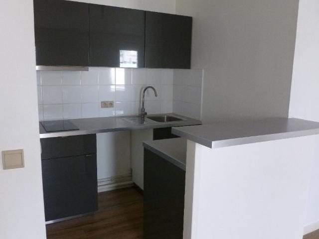 En location Appartement 3 pièces 56 m