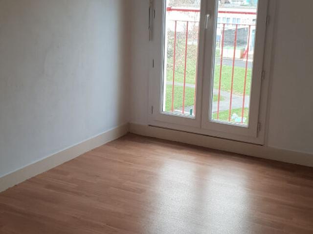 En location Appartement 3 pièces 58 m