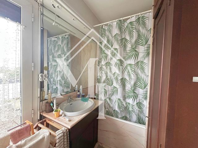 En location Appartement 3 pièces 63 m