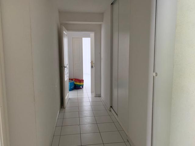 En location Appartement 3 pièces 63 m