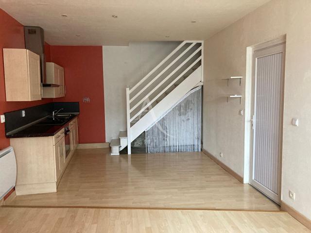 En location Appartement 3 pièces 60 m
