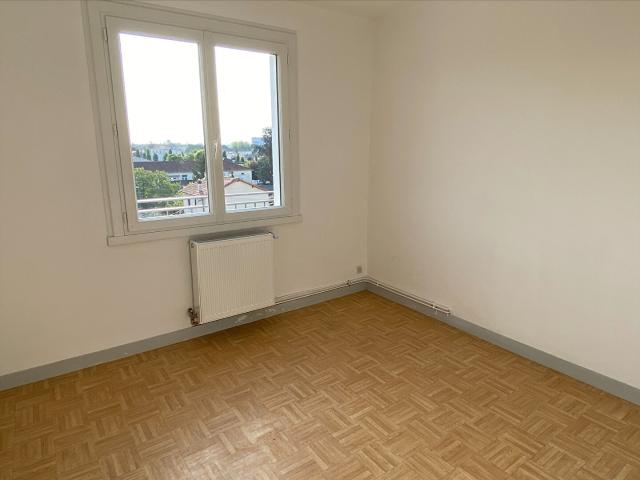 En location Appartement 3 pièces 67 m