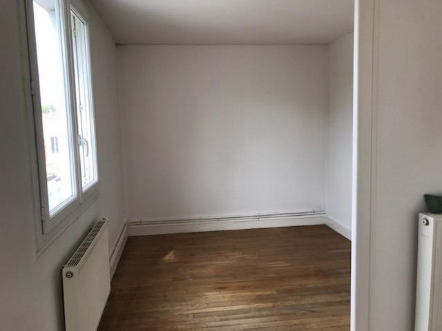 En location Appartement 3 pièces 64 m