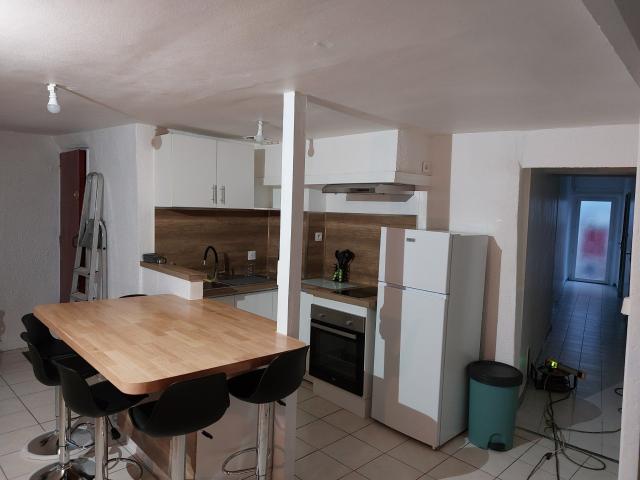 En location Appartement 3 pièces 70 m