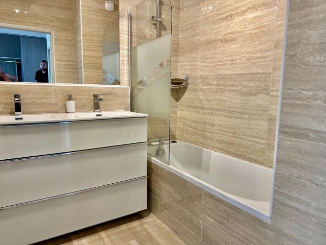 En location Appartement 3 pièces 75 m
