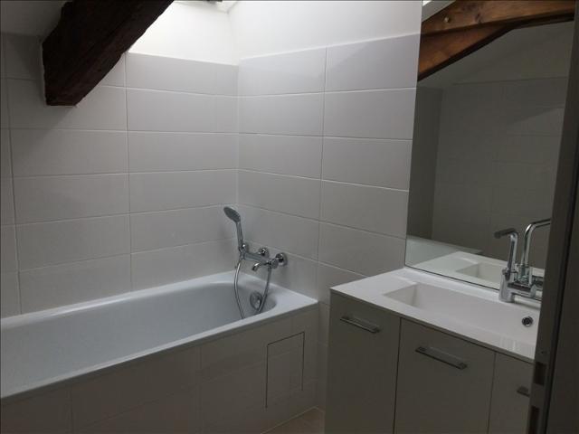 En location Appartement 3 pièces 85 m
