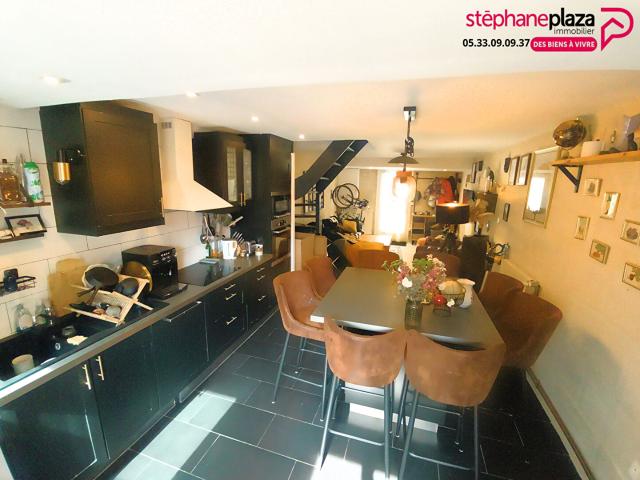 En location Maison 3 pièces 61 m