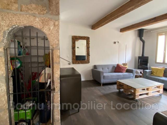 En location Maison 3 pièces 81 m