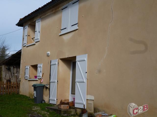 En location Maison 3 pièces 97 m