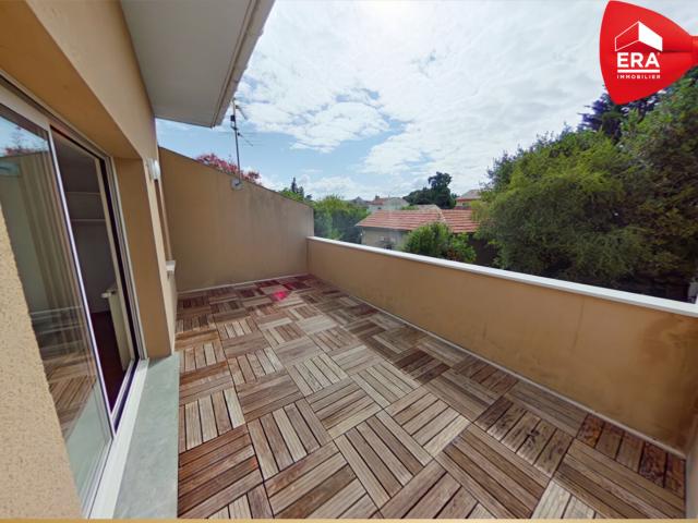 En location Maison 7 pièces 157 m