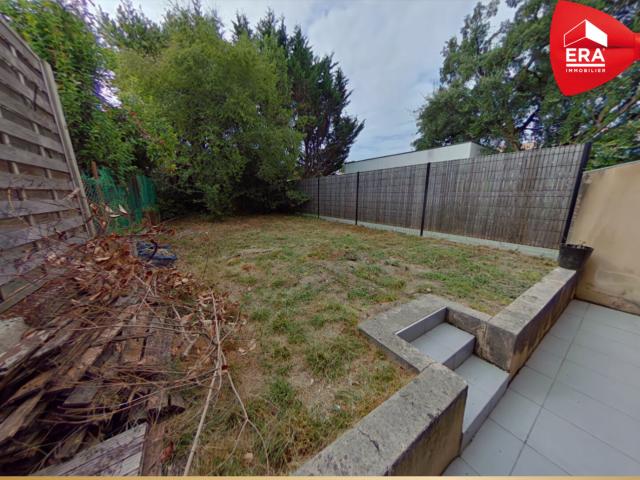 En location Maison 7 pièces 157 m