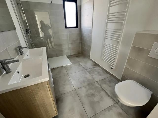 En location Maison 4 pièces 105 m