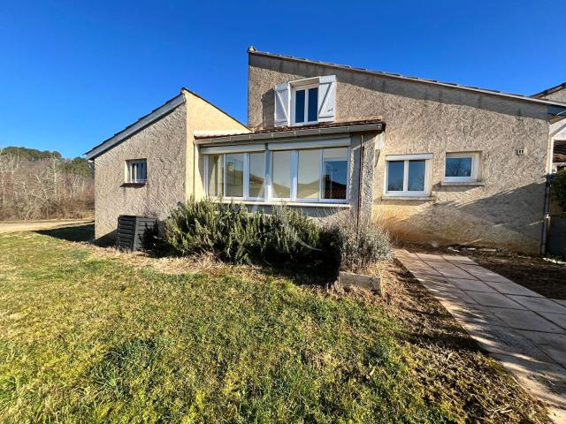 En location Maison 4 pièces 77 m