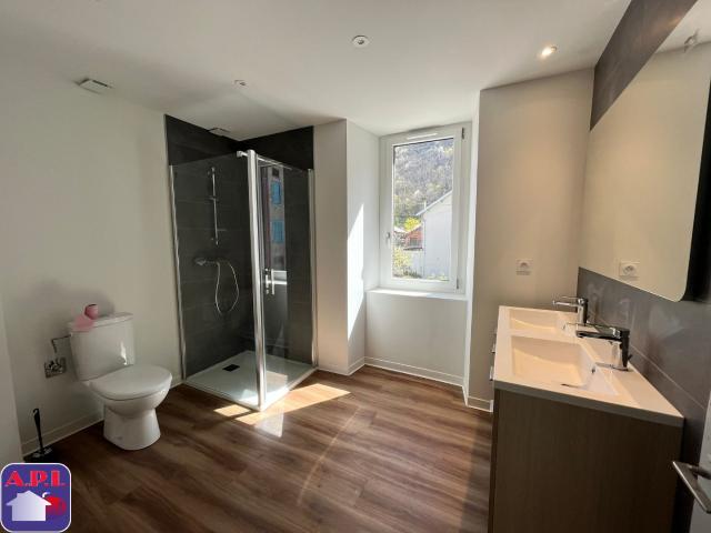 En location Maison 4 pièces 89 m