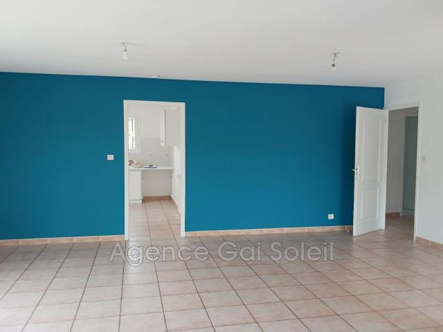 En location Maison 4 pièces 90 m