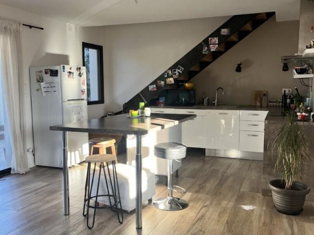 En location Maison 4 pièces 95 m