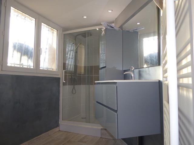En location Maison 5 pièces 146 m
