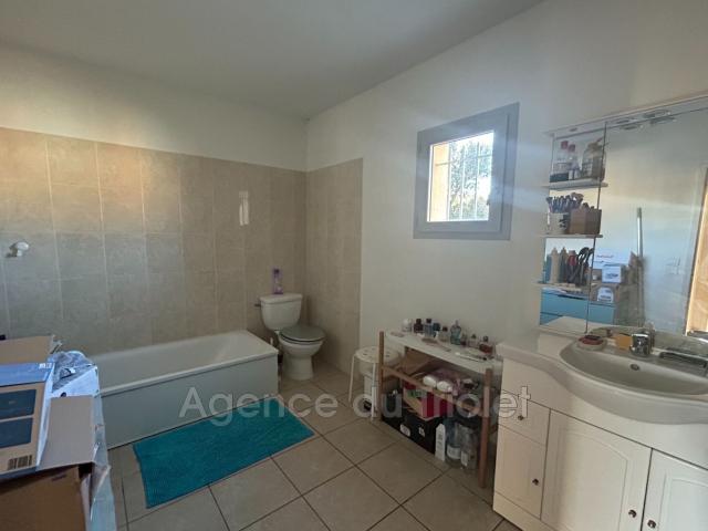 En location Maison 5 pièces 143 m