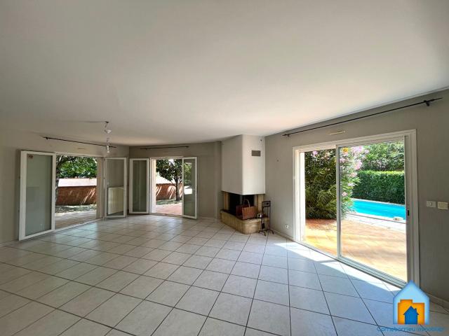 En location Maison 5 pièces 155 m