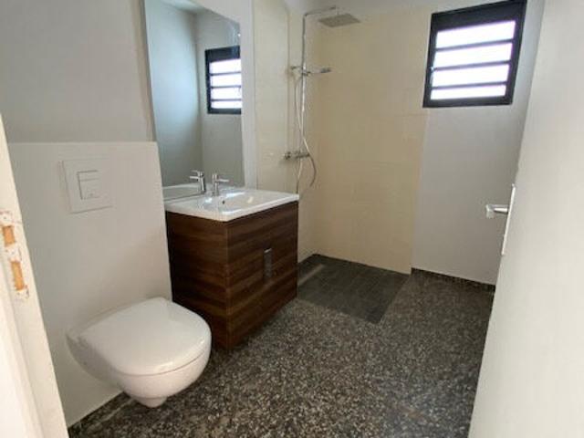 En location Maison 5 pièces 165 m