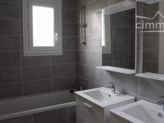 En location Maison 5 pièces
