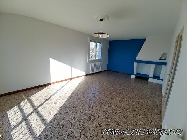 En location Maison 6 pièces 156 m