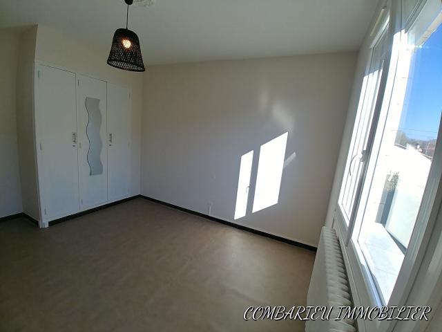 En location Maison 6 pièces 156 m