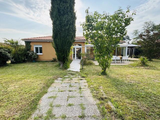 En location Maison 6 pièces 192 m