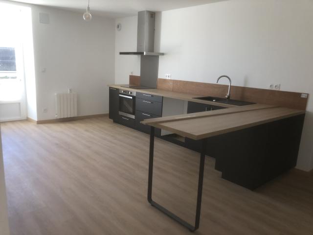 En location Maison 9 pièces 212 m