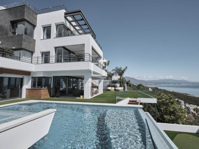 En Lucas Fox nos alegra ofrecer esta villa moderna y lujosa. 825m² La Duquesa