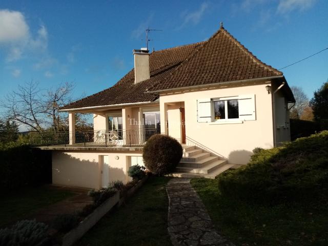 En Périgord Vert dans un village proche de Brantôme 172 m2. 172m² Beaussac
