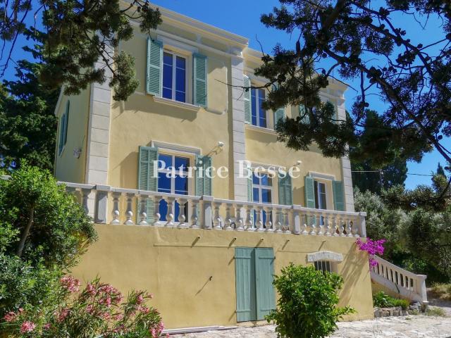 En position dominante, à la Seyne sur Mer, une bastide rénov. 160m² La Seyne sur Mer
