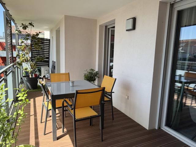 En plein centre et au calme, très beau T3 de 74 m2 avec terr