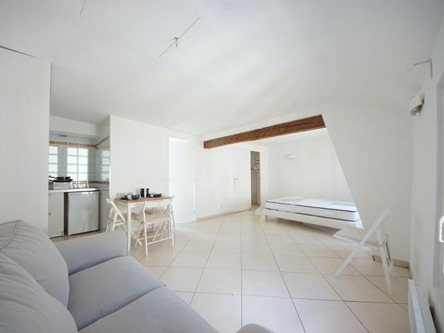 En plein coeur du centre ville studio Meublé 33 m2