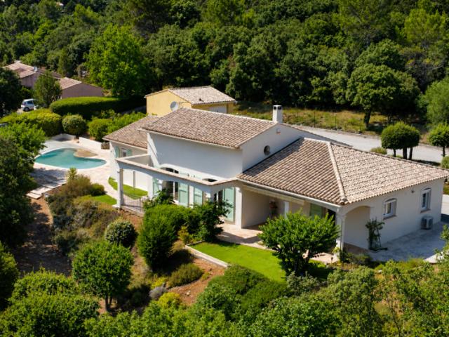 EN PLEINE NATURE VILLA 6 PIECES LES ARCS SUR ARGENS