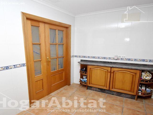 ¡EN PLENO CENTRO! BONITA CASA ESPACIOSA Y LUMINOSA CON TERRAZA