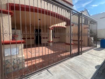 EN RENTA CASA AMUEBLADA 4 RECÁMARAS