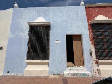 EN RENTA CASA EN LA CALLE 59 DEL CENTRO HISTORICO