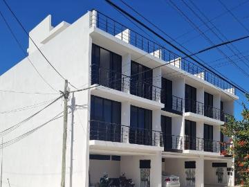 EN RENTA DERTAMENTO AMUEBLADO EN SANTA ANA