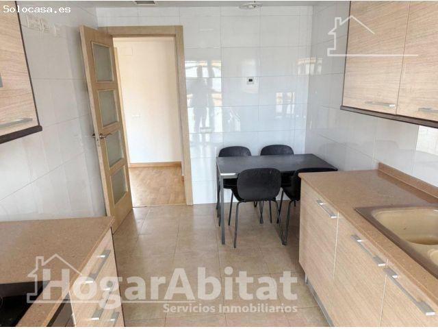 EN RESIDENCIA CON PISCINA Y GARAJE CERCA DE LA CIUDAD DE LAS ARTES Y LAS CIENCIAS