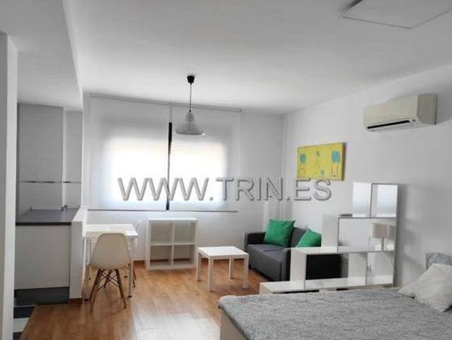 en residencial con piscina plaza de garaje y trastero