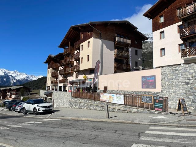 En Savoie 73, à vendre en station de ski, murs commerciaux, bien situé