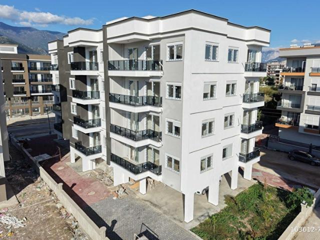 EN SEÇKİN KONUMDA GİYİNME ODALI AYRI MUTFAK 2+1