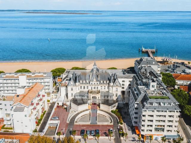 En seconde ligne du Bassin T3 de 63 m2 avec parking