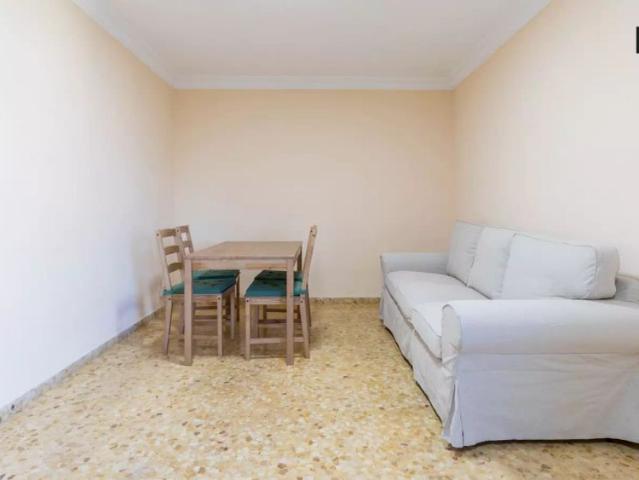 En suite room for rent in 3 bedroom apartment, Benimaclet