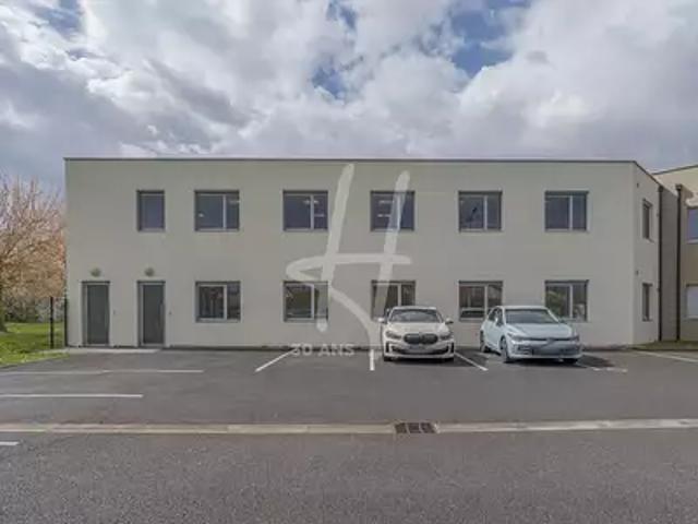 Ennery 57365 Location divers parking