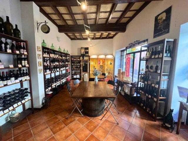 Enoteca in vendita a Meina