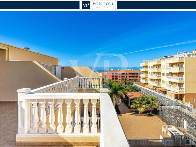 Encantador ático con vistas en Palm Mar